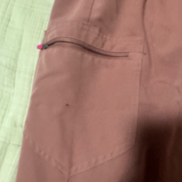 Figs high waisted Zamora jogger scrub pant - large petite - mauve - Picture 2 of 4